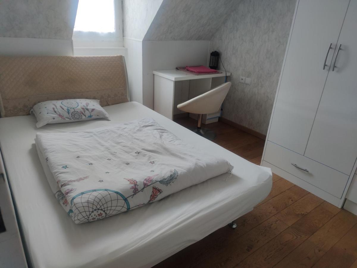 Chambre privée à Bobigny Extérieur photo